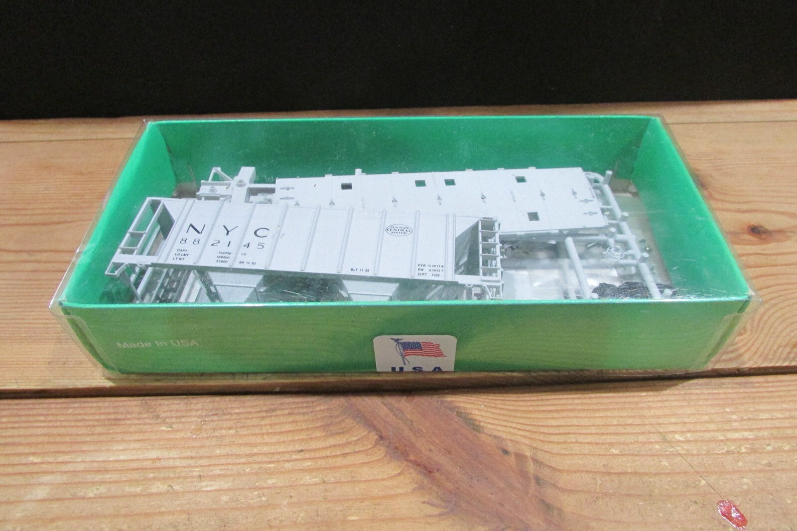 Ho Scale Bowser 56104 ACF 70Ton 2Bay Covered Hopper Kit NYC