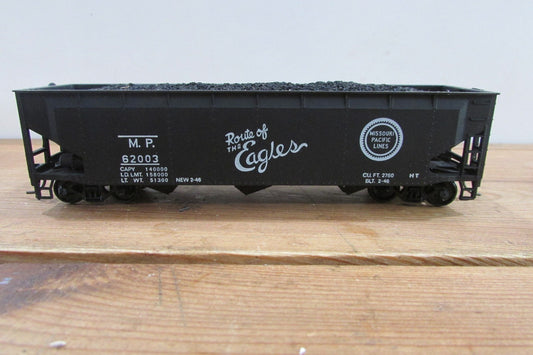 HO Scale Roundhouse 3Bay Offset Hopper w/ Load MO Pacific   RH4943