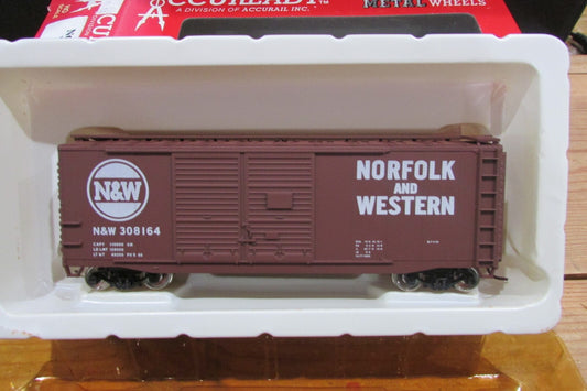 HO Scale Accurail 93617 Double Door 40' Steel AAR BoxCar N&W ACC4865