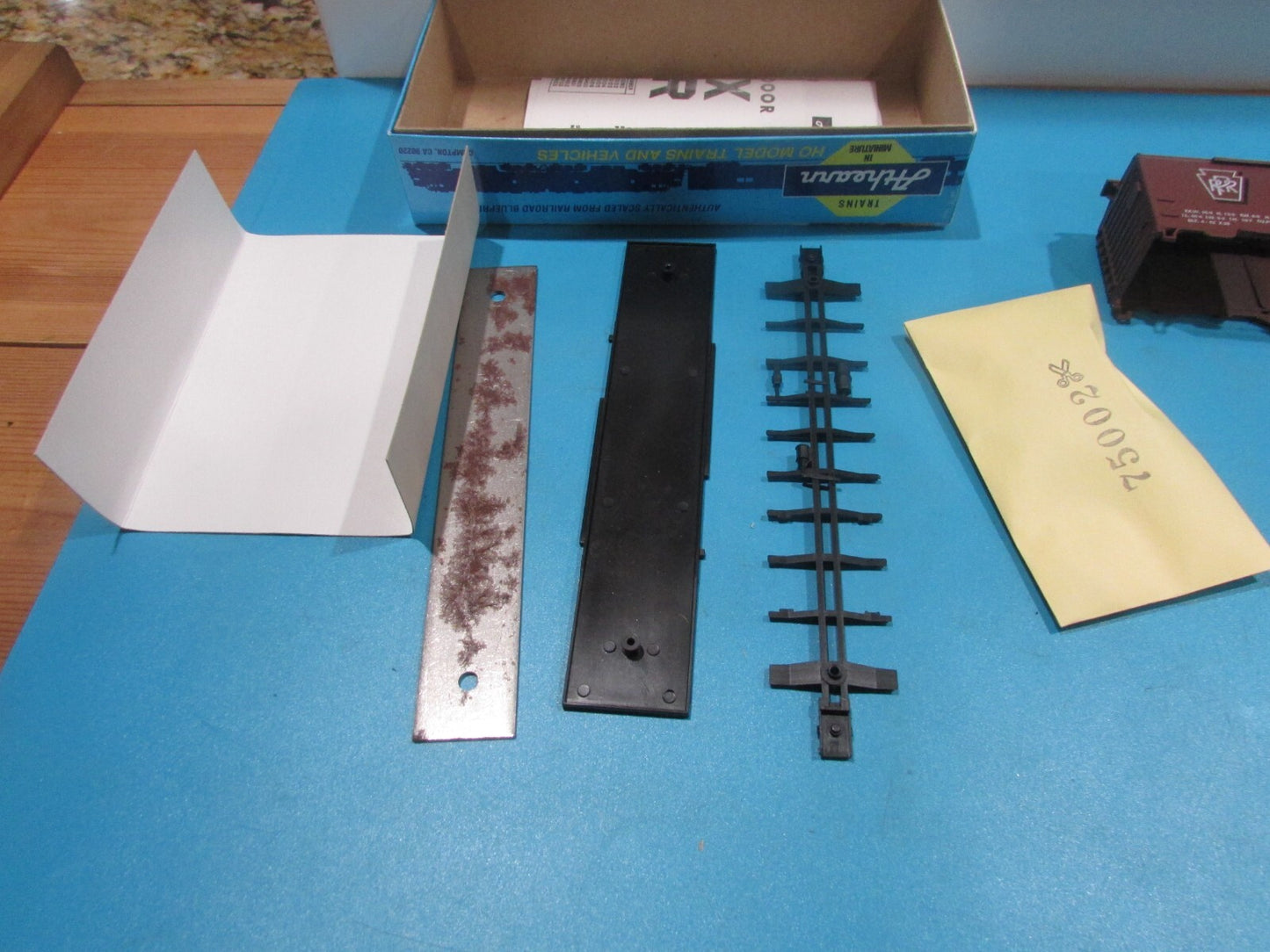 HO Scale Athearn 01314 50' DD Box Car Kit Pennsylvania