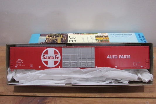 HO Scale Athearn 1975 86ft  Hi Cube Box Car "Santa Fe" Lot#3887