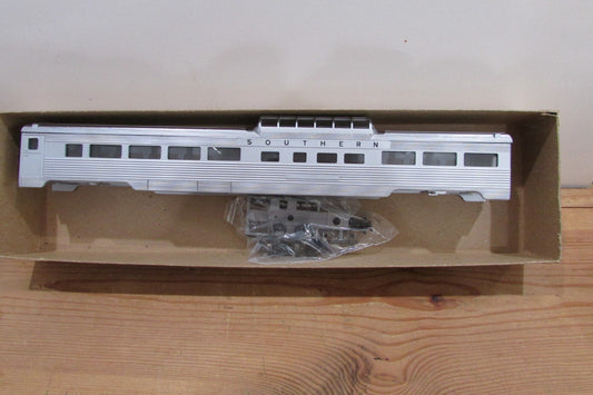 HO Scale Con-Cor  Dome Passenger Car Kit Southern Lot#3498