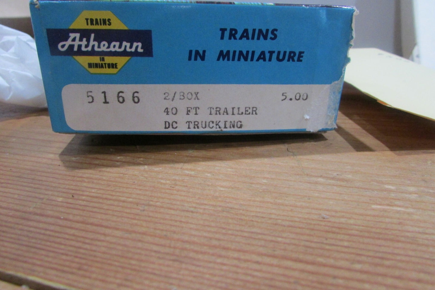 HO Scale Athearn 40FT Trailer DC Trucking 2 per Box ATH4496