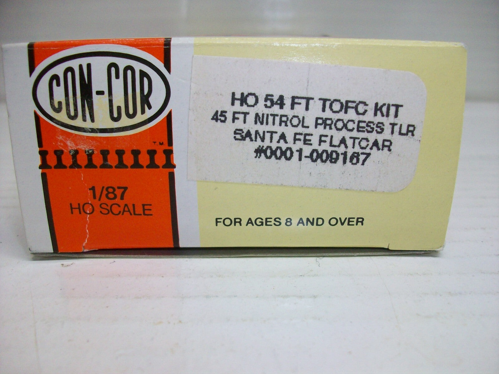 Ho Scale  Con-Cor 0001-009167 45' Nitrol Process Trailer on Santa Fe Flatcar Kit
