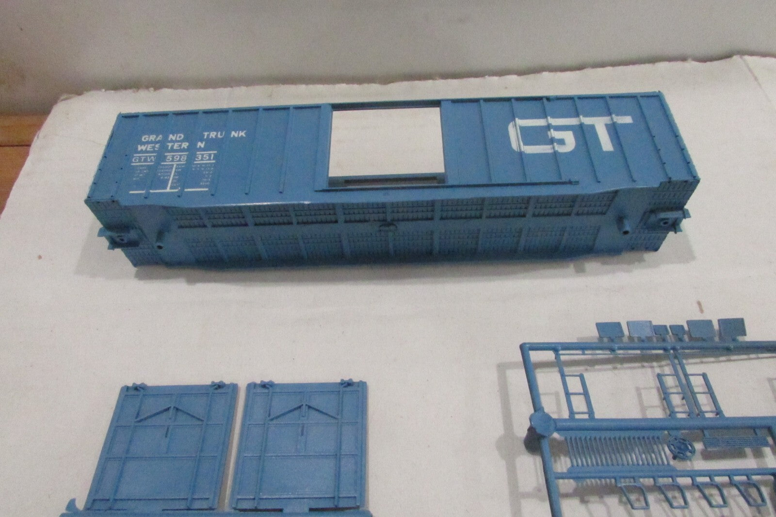 HO Scale McKean 10007-1 Grand Trunk Western 50' DB SDR Boxcar Kit #598351