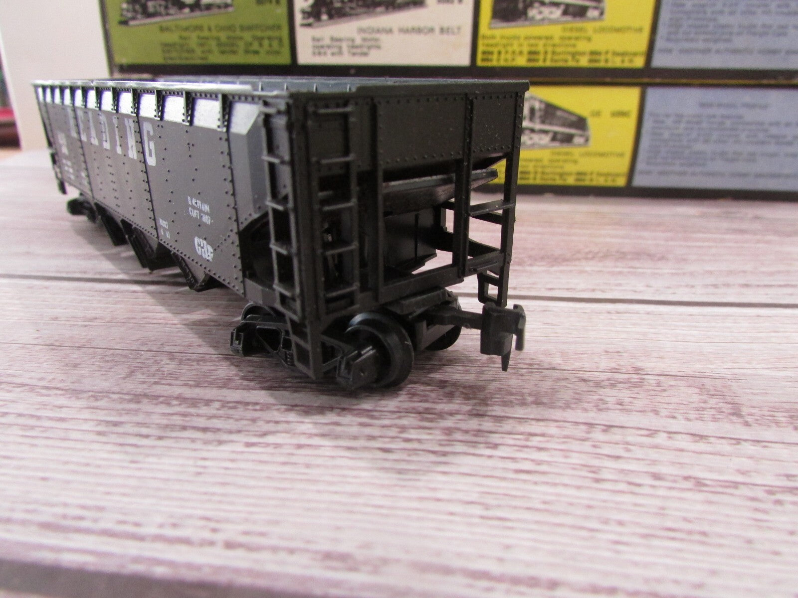 HO Scale AHM 5272 (3) Open Hopper Cars  Reading Lot#3063