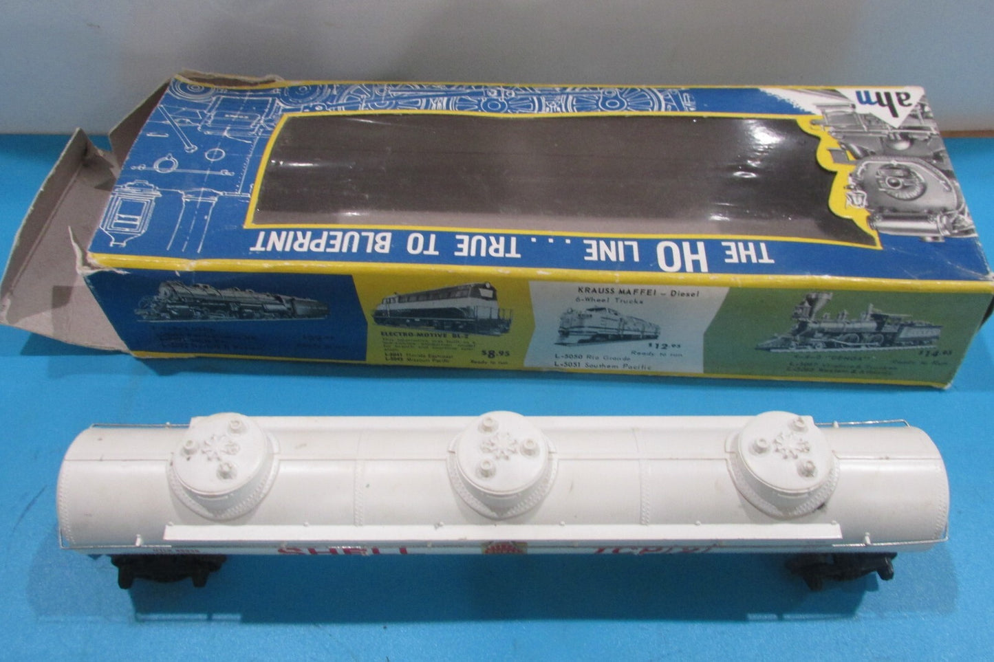HO Scale AHM  Vintage Tank Car " Shell" TPC/2 Lot#2556
