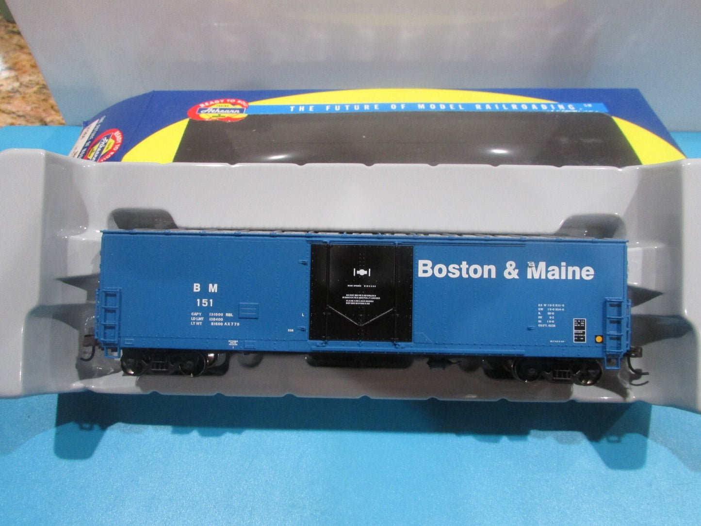 Ho Scale Athearn 91264 Boston & Maine 50' PD Youngstown #151 Lot#2382