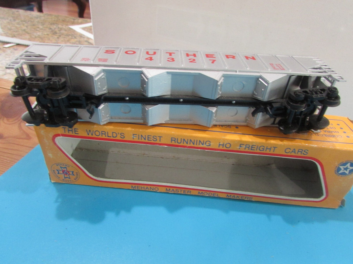 HO Scale Mehano (3) Assorted Feight Cars Lot#1479