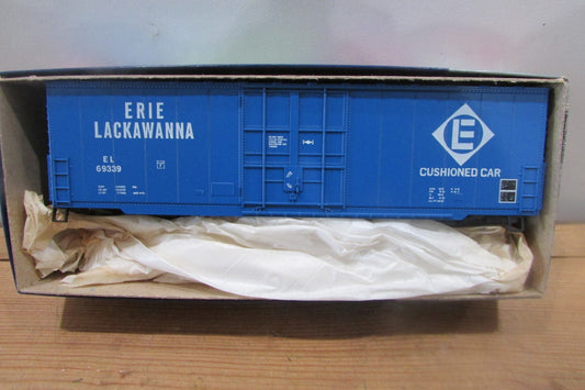 HO Scale RoundHouse 1765 Single Door Hi Cube Box Car RH4349