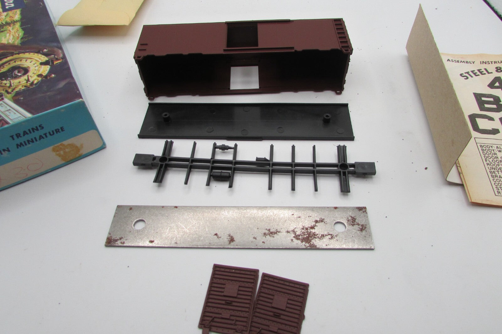 HO Scale Athearn 1230 40' Box Car Kit Undecorated ATH4801