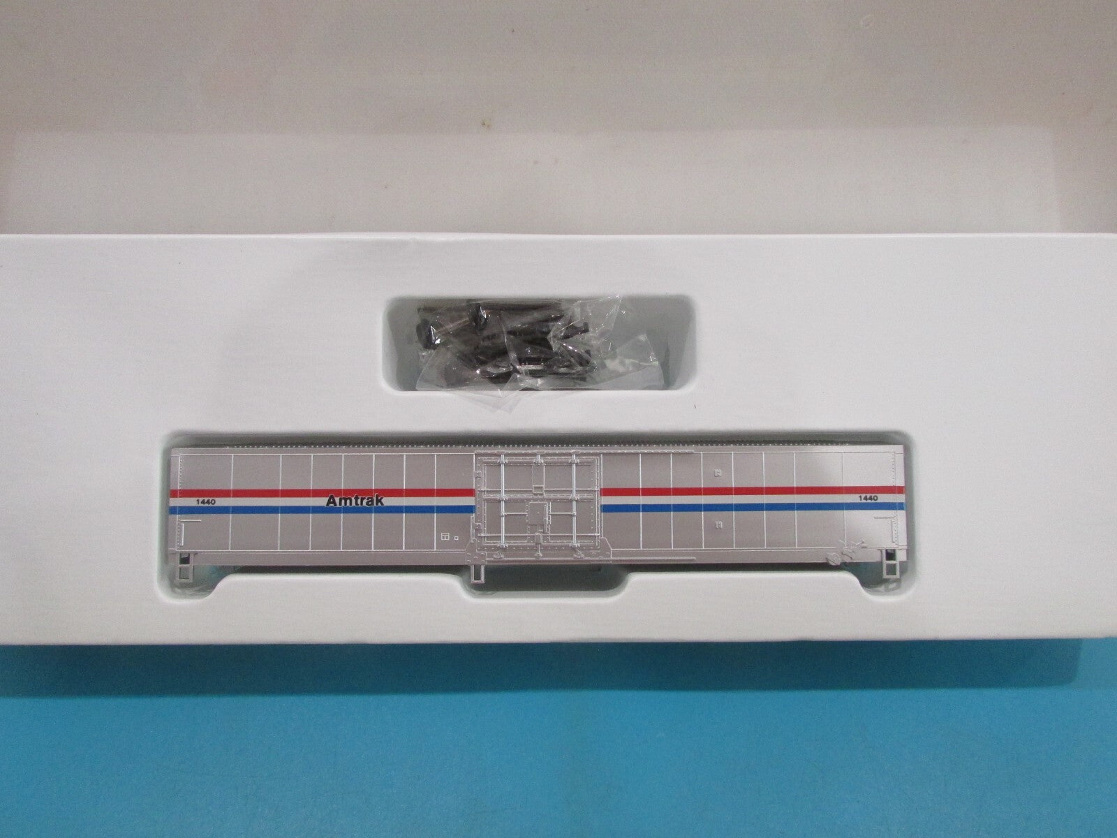 HO Scale Con-Cor 01-000871 60ft MHC Amtrak Car Kit Lot#1954