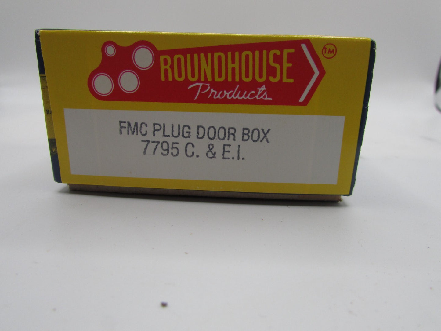 HO Scale Roundhouse 7795 FMC Plug Door BoxCar Kit C.& E.I.  RH4799