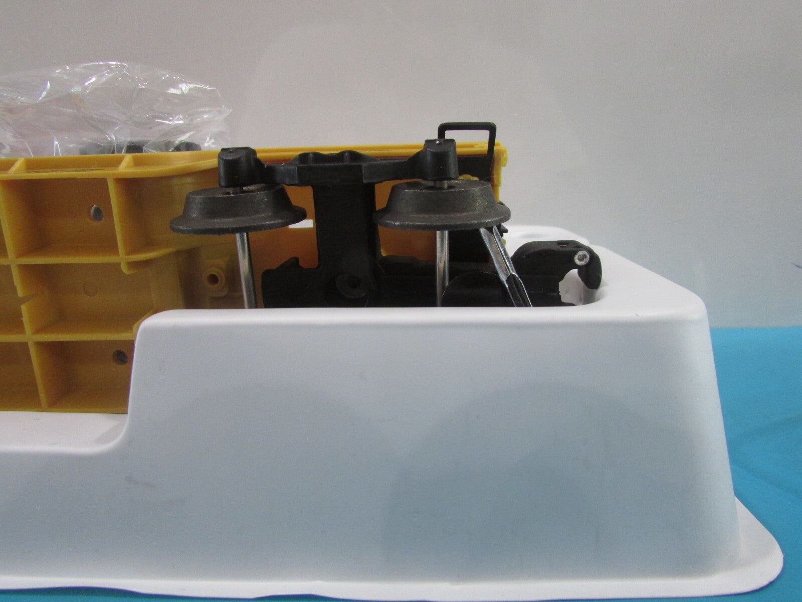 O SCALE Lionel 6-16957 Depressed-Center Flatcar w/ERTL Case 4WD Loader Lot#1704