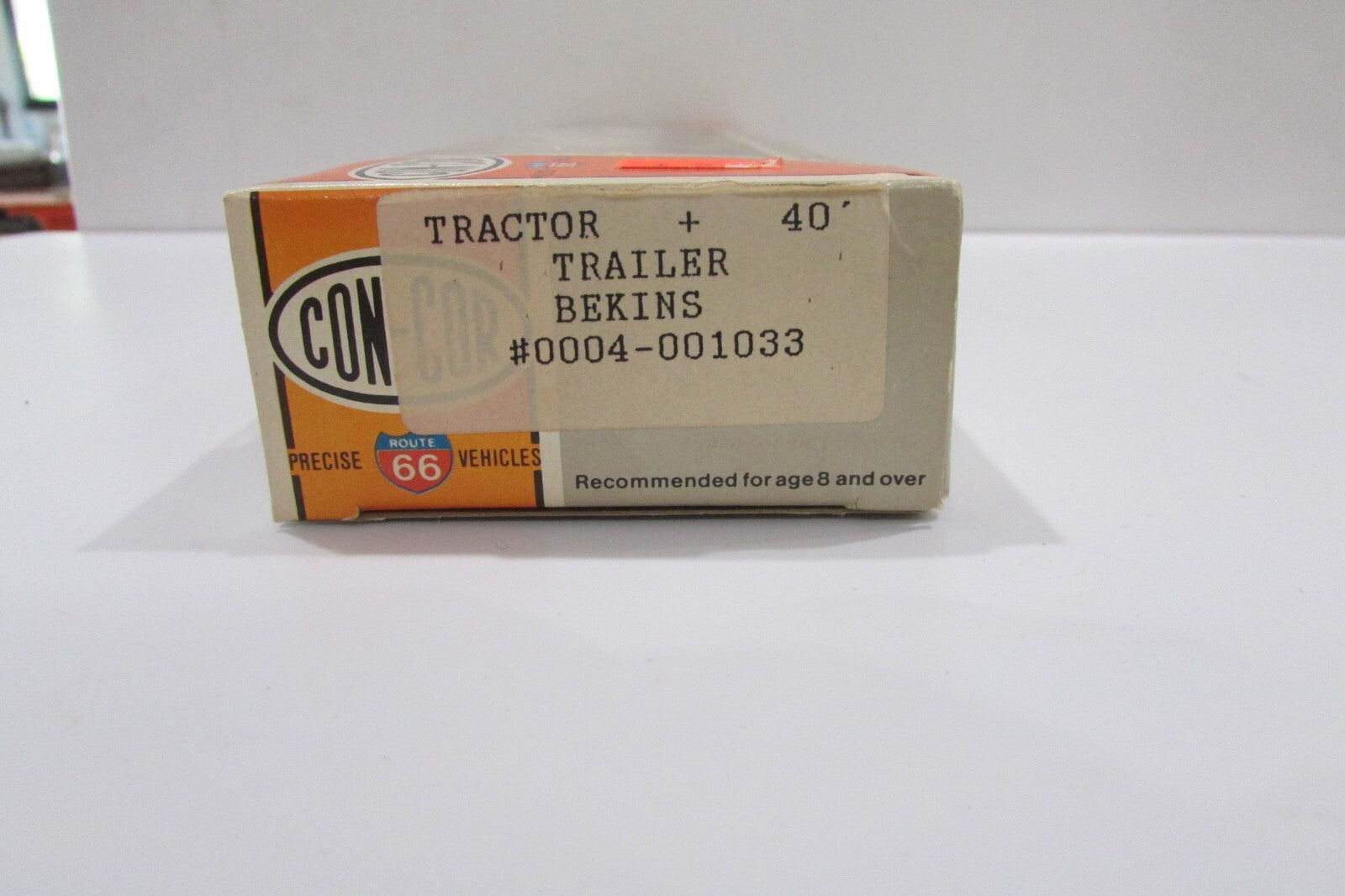 HO Scale Con-Cor 04-001033 Tractor + 40' Trailer BEKINS Lot#3875
