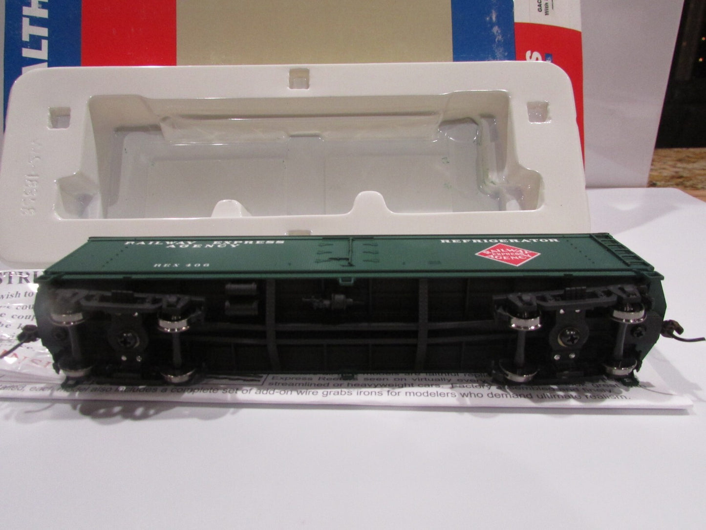 HO Scale Walthers 932-25471 GACX Wood Reefer w/Bolted Pedestal Truck Lot#0614