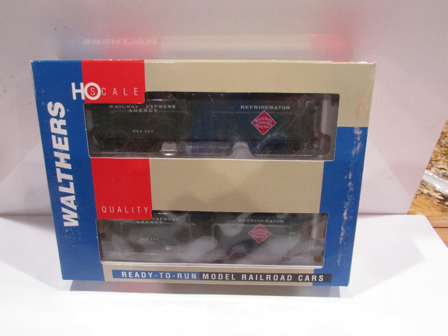 HO Scale Walthers 932-25471 GACX Wood Reefer w/Bolted Pedestal Truck Lot#0614