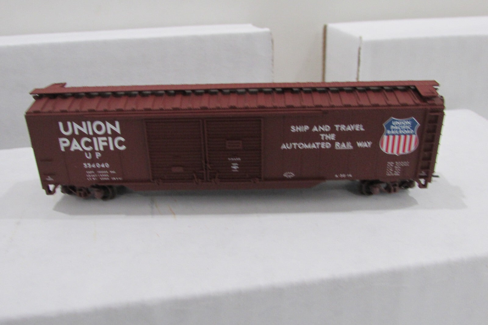 N Scale Atlas 36402 50' Double Door Box Car Union Pacific #554040
