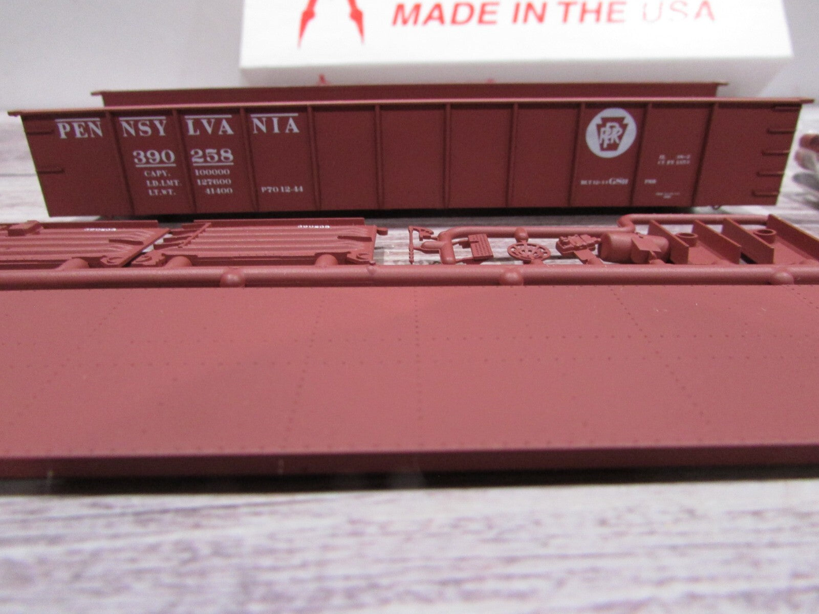 HO Scale Accurail 3707 AAR 41' Steel Gondola Pennsylvania #390258