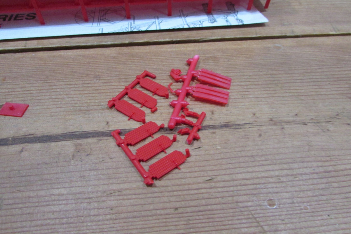 HO Scale  Accurail 9260 Bi-Lever Open Auto Rack Santa Fe  Lot#4220