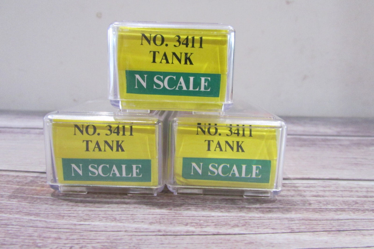 N Scale Model Power 3411 Tank Cars (3) EXXON Lot#3038