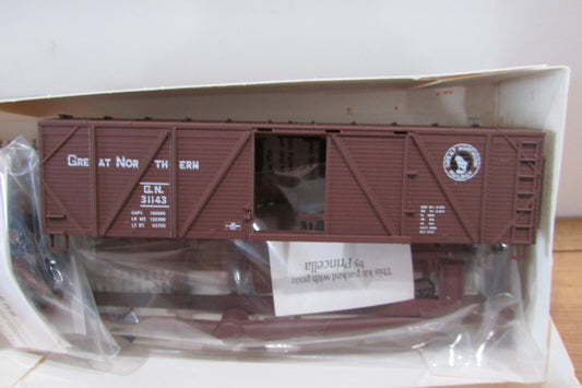 HO Scale Walthers 932-2108 40' SS Wood Box Car Great Northern Kit