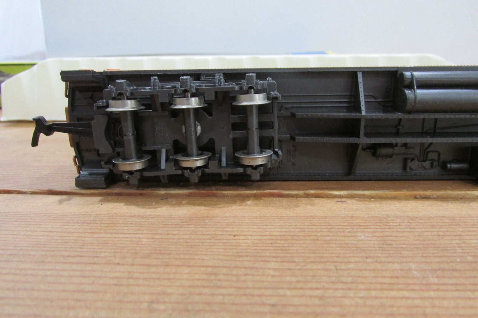 HO Scale AHM/Rivarossi 1920 Pullman Car The Milwaukee Road Lot#3985