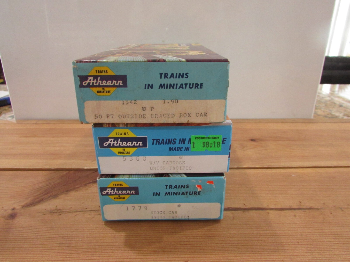 HO Scale Athearn (3) Assorted Freight Cars Union Pacific Kits  Lot#1654