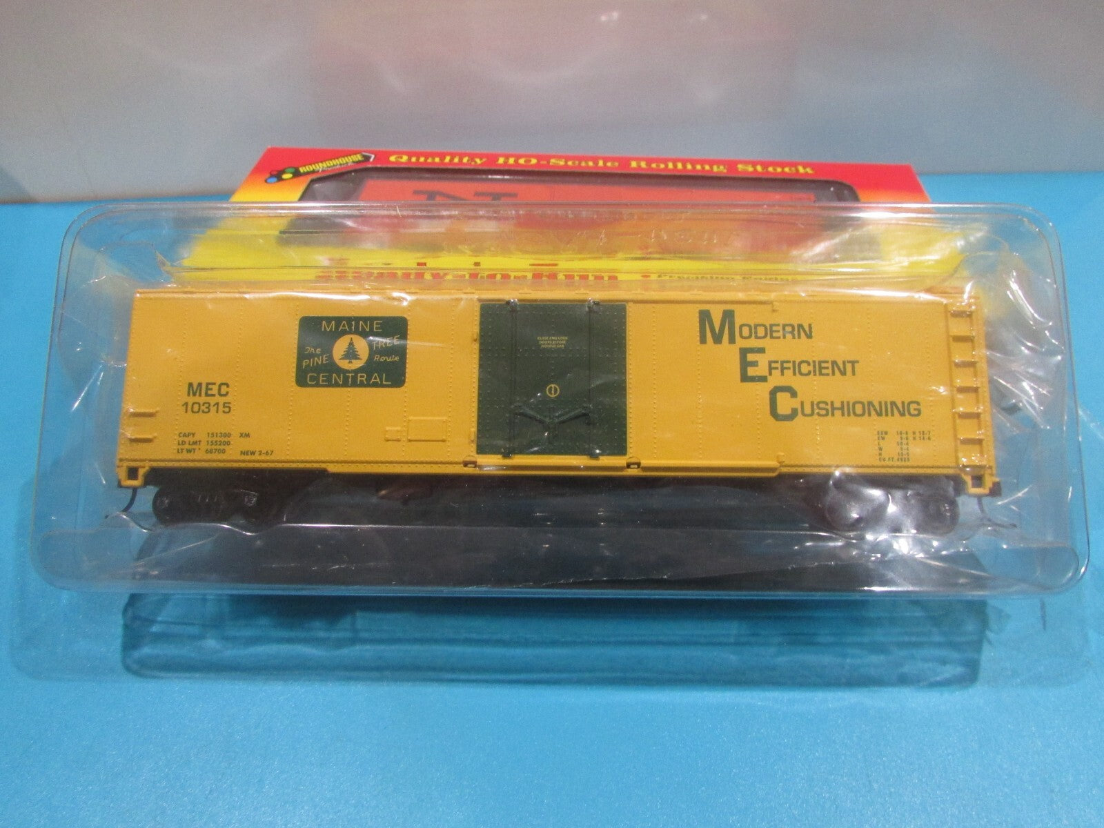 HO Scale Roundhouse (4) R-T-R 40' AAR Single Door Assorted Freight Cars Lot#2416