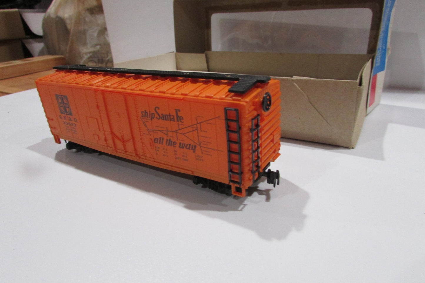 HO Scale Model Power Santa Fe Car# S.F.R.D.35829 Lot#0375