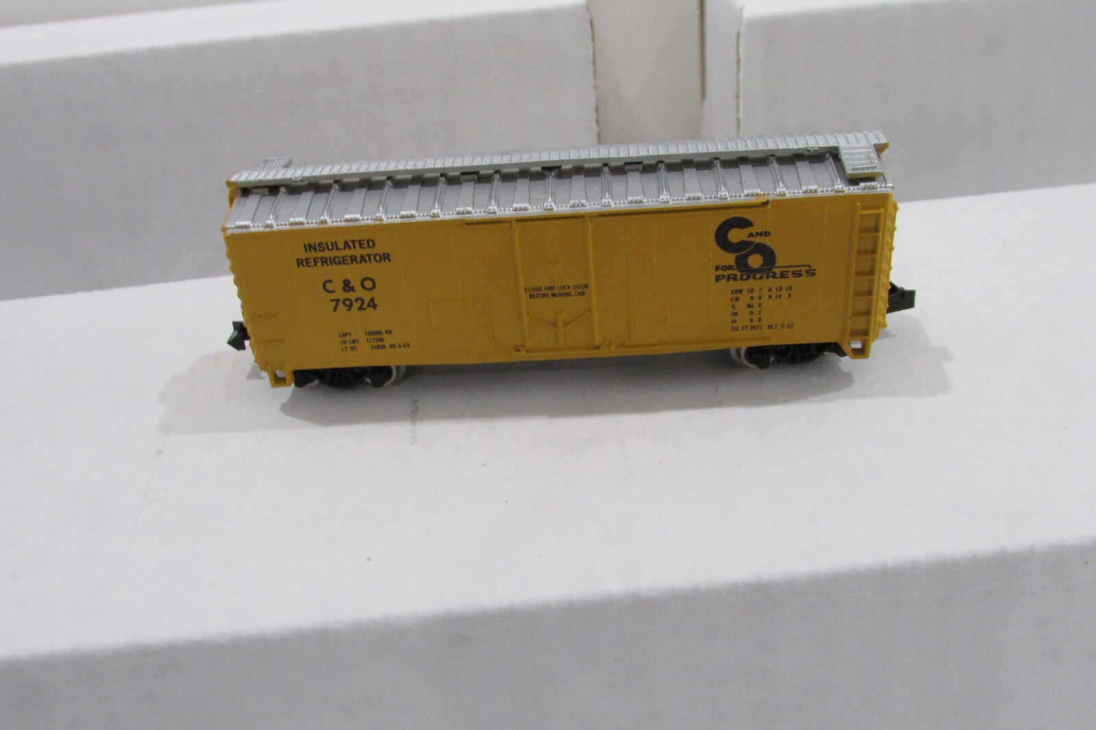 N Scale Atlas 3306 40' Box Car Chessapeake & Ohio #7924