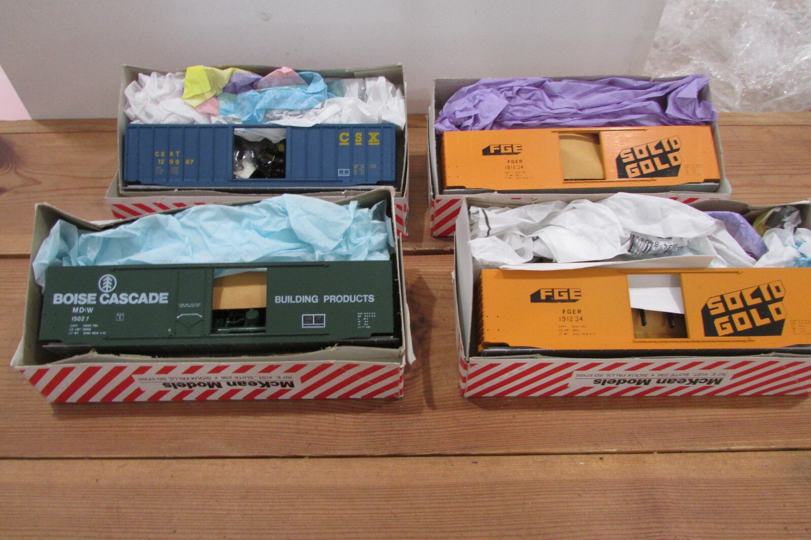 HO Scale McKean (4) Assorted Freight Cars Kits Lot#2366