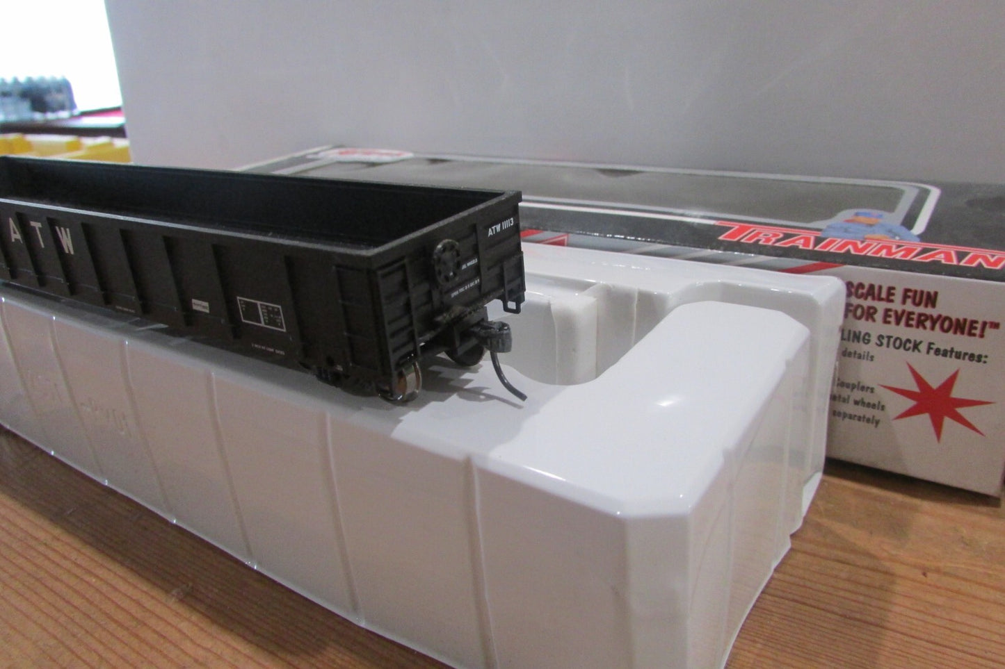HO Scale Atlas TrainmaI tem#911 52' Evans Gondola  A4910