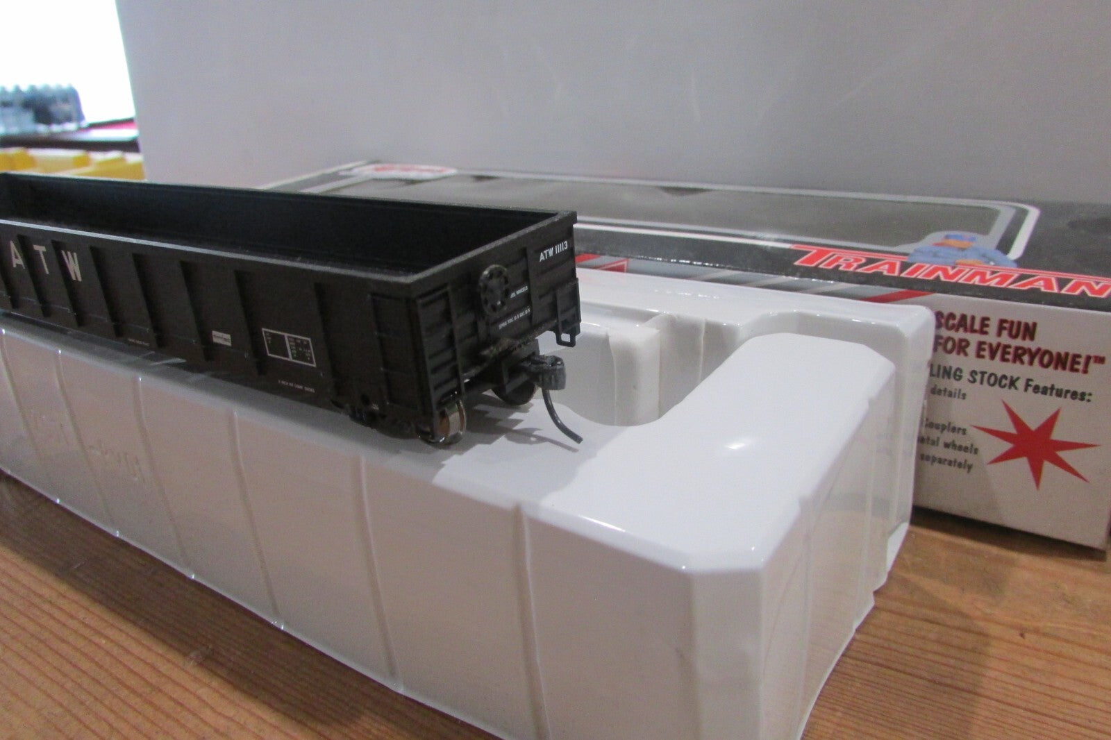 HO Scale Atlas TrainmaI tem#911 52' Evans Gondola  A4910