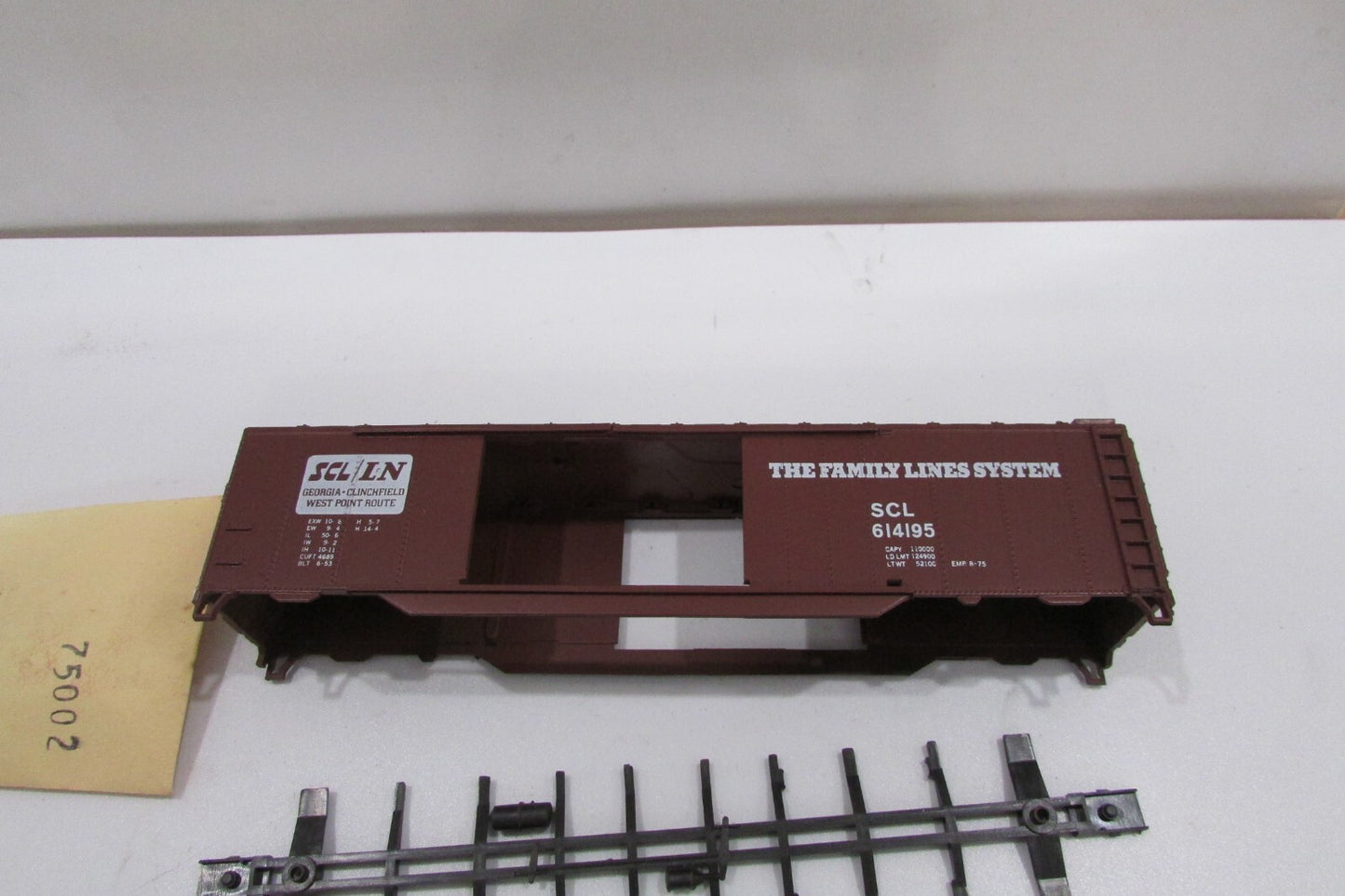HO Scale Athearn 489 The Family Lines System SCL/L&N #614195