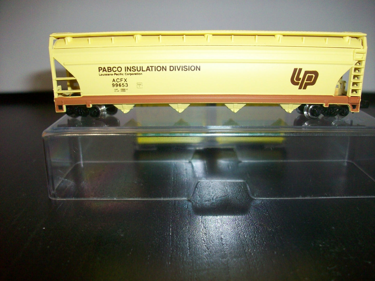 N Scale Model Power 9999 Freight Car Pabco Insulation Division