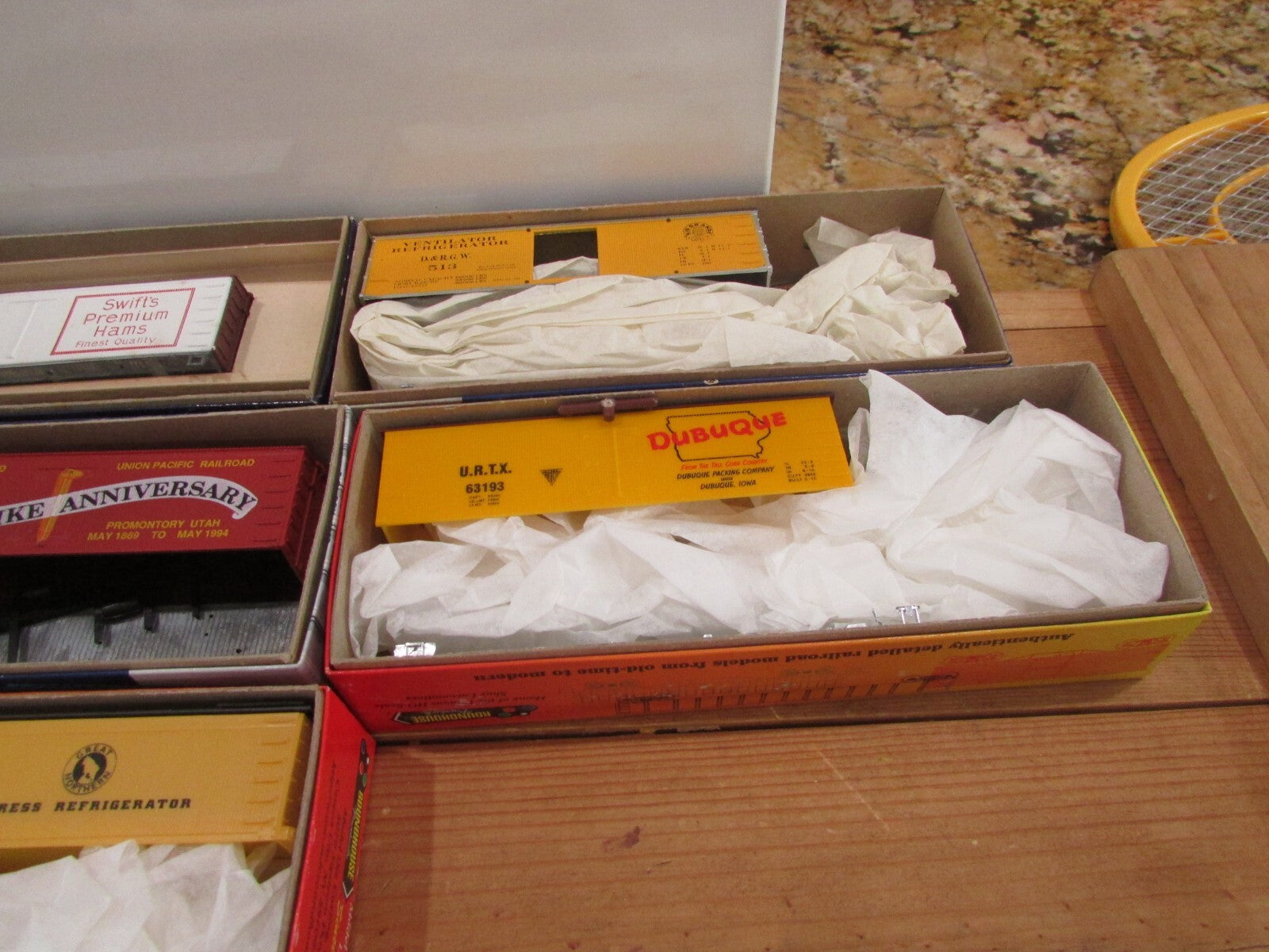 HO Scale Roundhouse Assorted Freight Cars Kits (10) Lot#1992