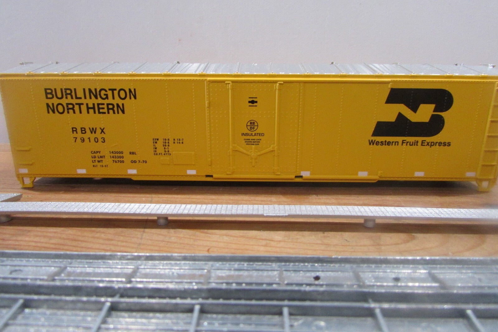 HO Scale Roundhouse 12512 50' Single Door Box Car Burlington Northern  RH4314