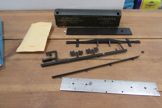 HO Scale Athearn 5346 50ft Express Reefer Abbott's Kit Lot#4536