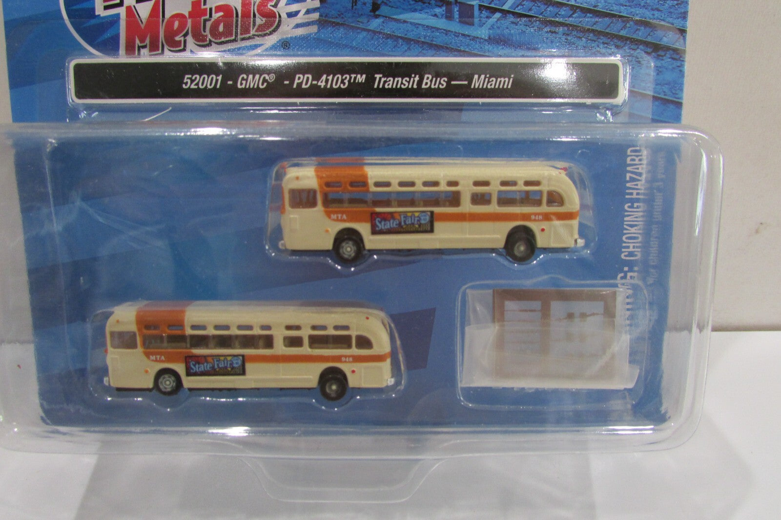 N Scale CMW 52001 GMC PD-4103 Transit Bus Miami