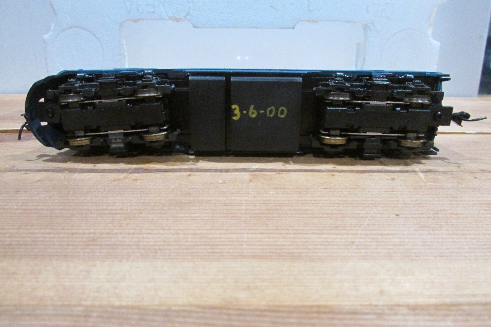 HO Scale Life-Like F3A Diesel Locomotive #200C   Lot#2744