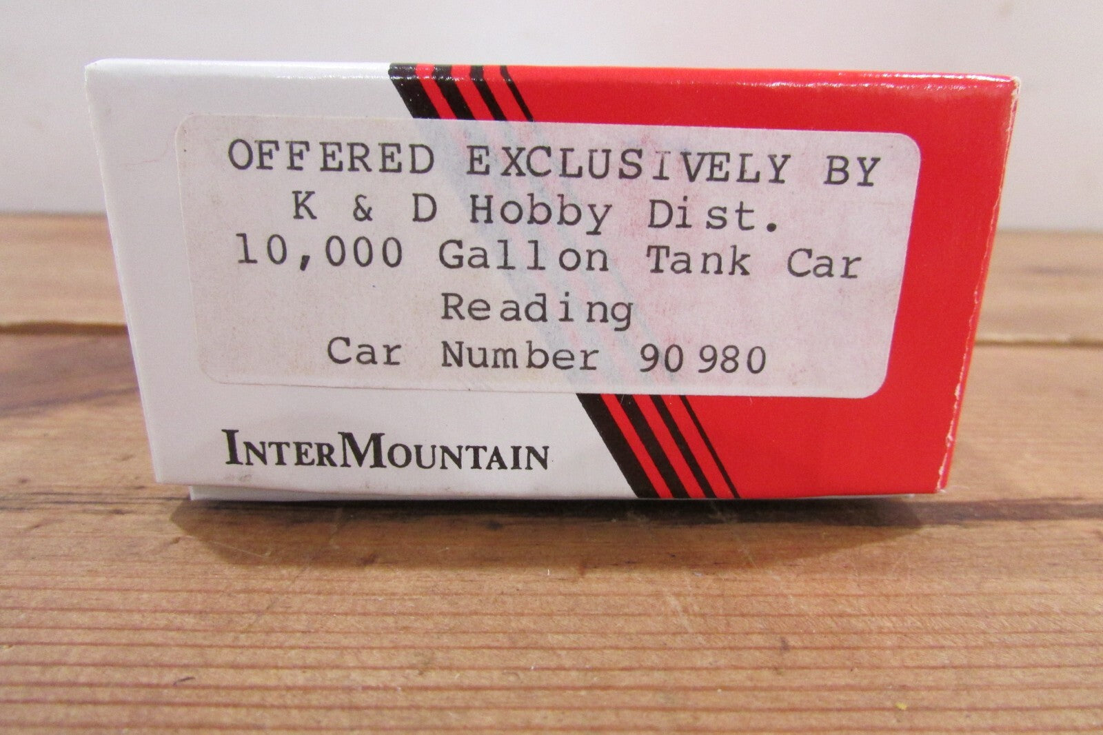 HO Scale InterMountain 10,000 Gallon Tank Car Reading 90980 Lot#3816