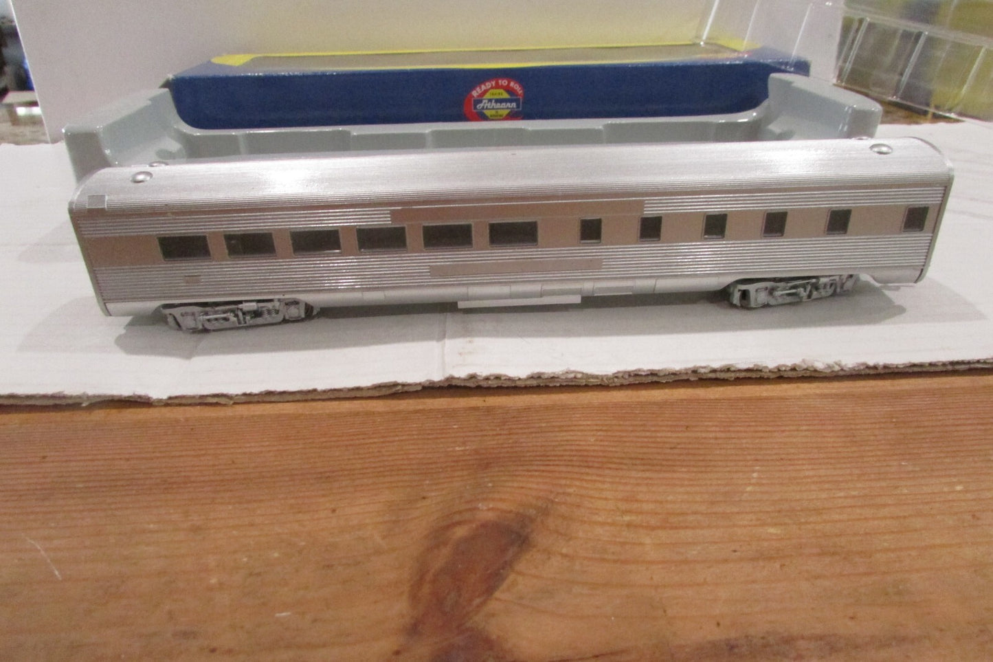 HO Scale Athearn RTR (2) 7923,7924 Undecorated Passenger Cars Lot#3433