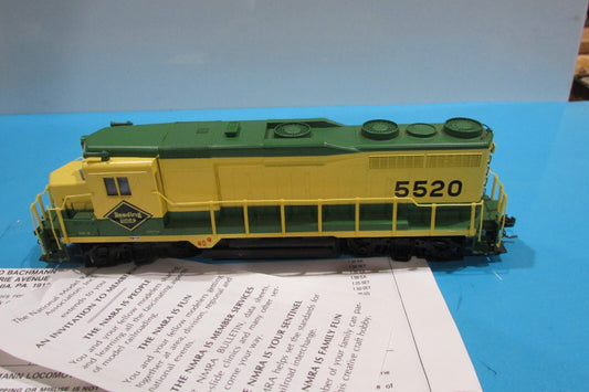 HO Scale Bachmann Spectrum 41-0823-10 GP30 Diesel Locomotive READING Lot#2616