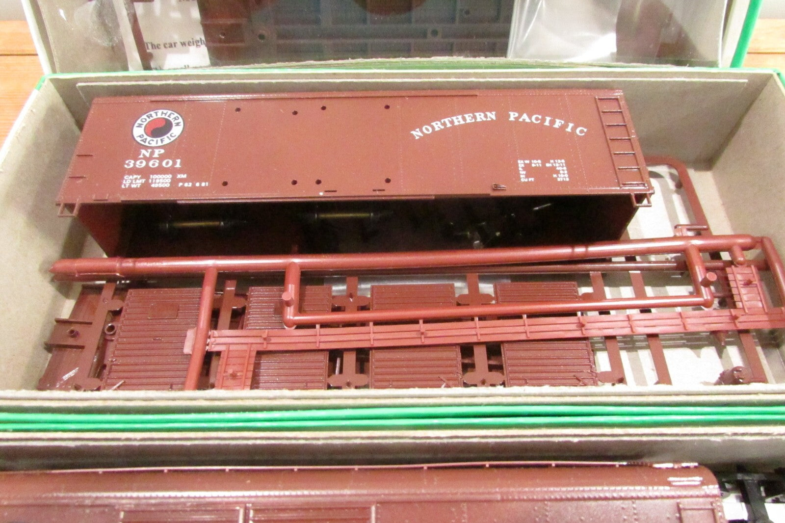 Ho Scale Bowser (3) 55407 50' Double Door Round Roof Northern Pacific Lot#4456