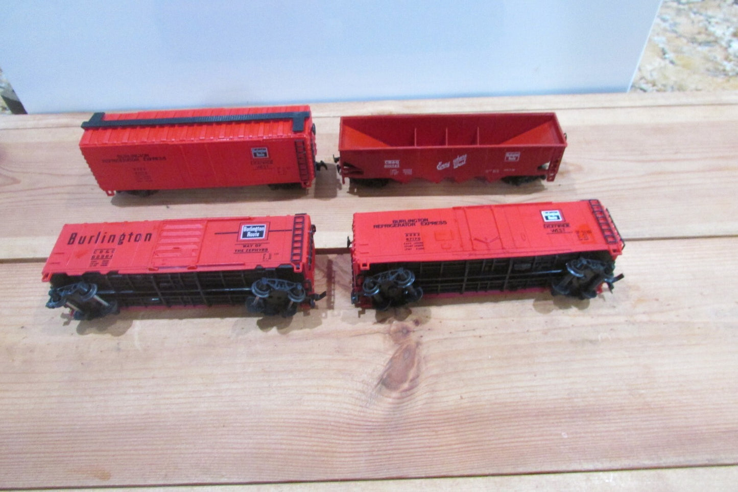 HO Scale (4) Assorted Freight Car Burlington (CB&Q) LOT#0123