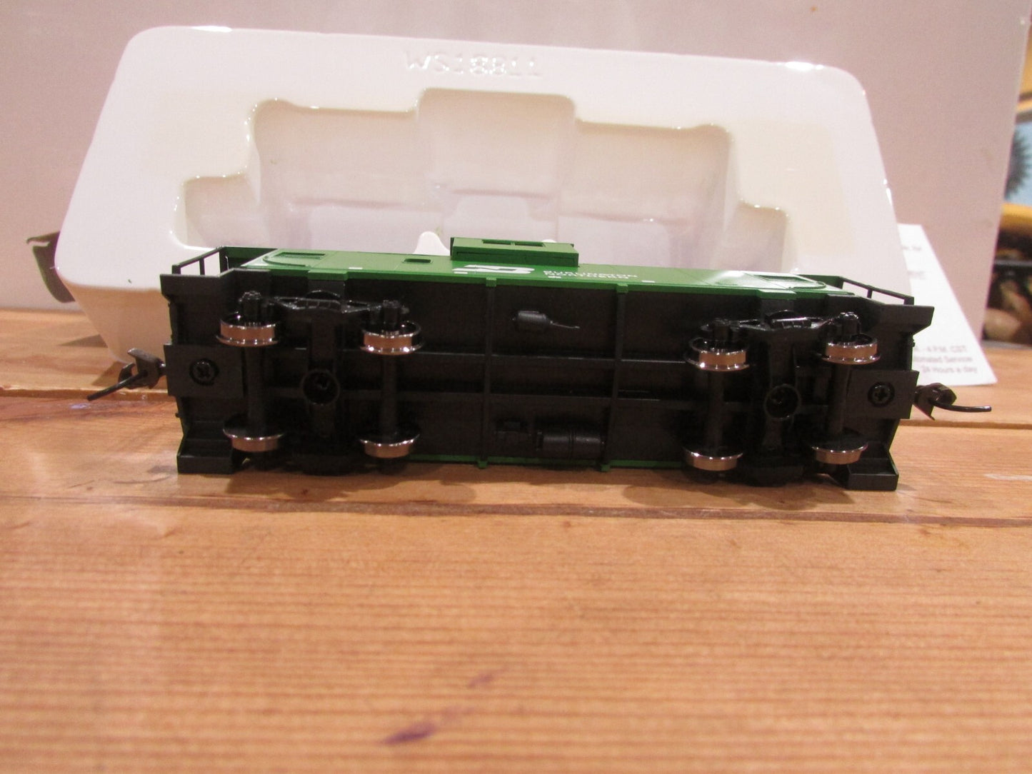 HO Scale Walthers 931-1501 Burlington Northern Wide Vision Caboose Lot#0569