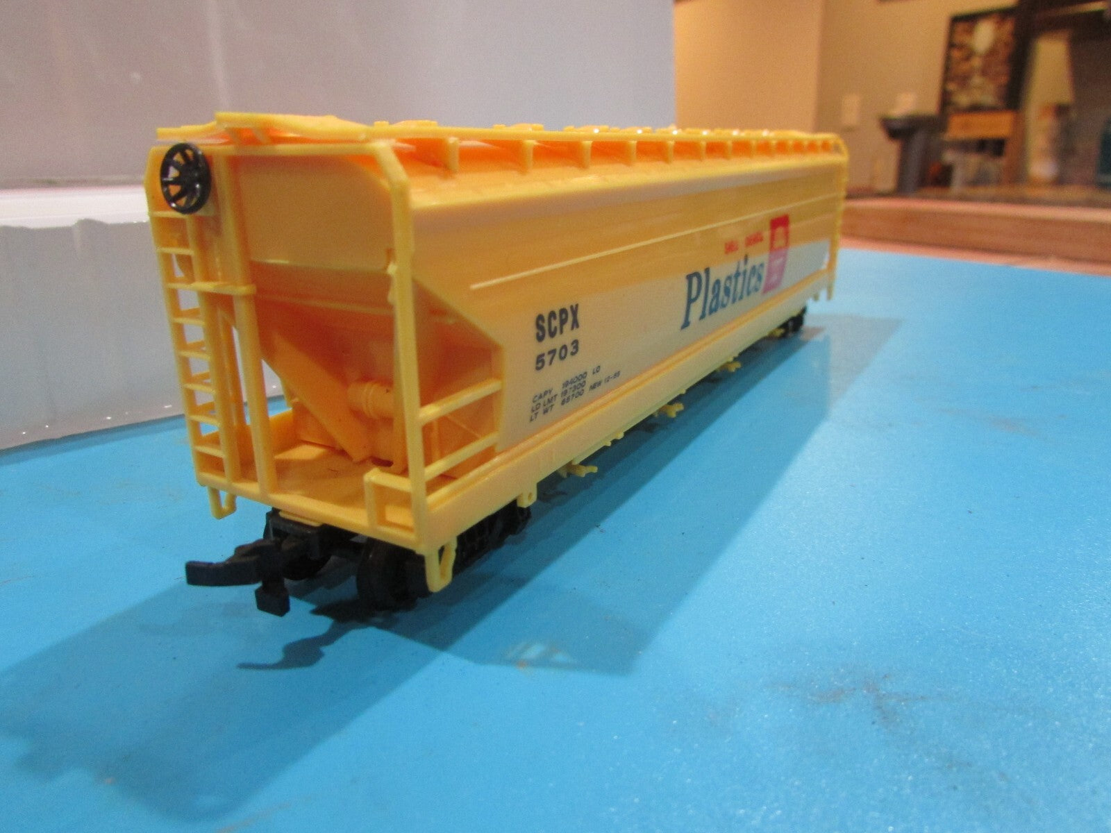 HO Scale Bachmann Shell Plastic 4Bay Hopper Car Lot#1876