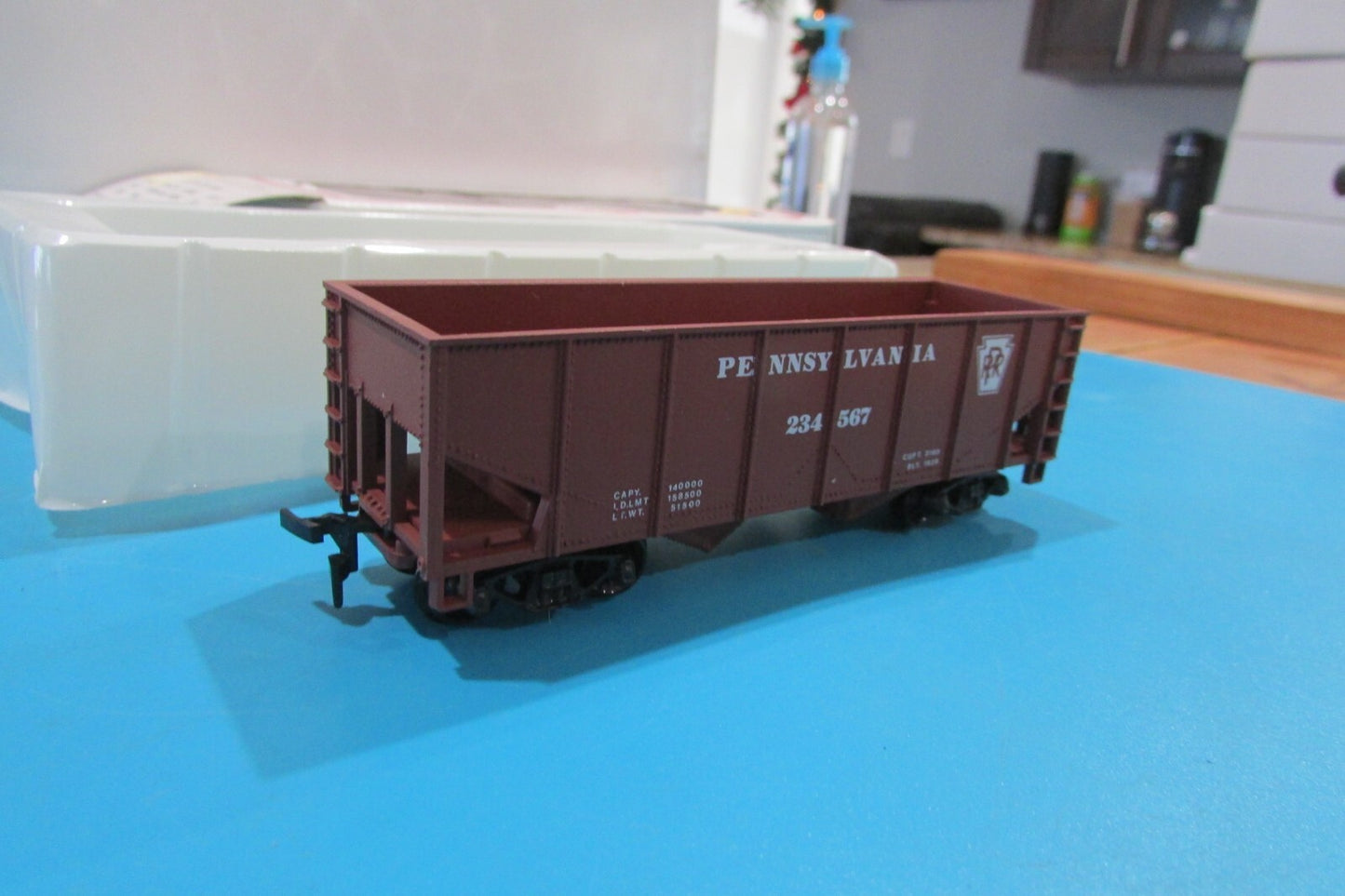 HO Scale Model Power 8063 Pennsylvania RR 36' 2Bay Open Hopper Lot#2490