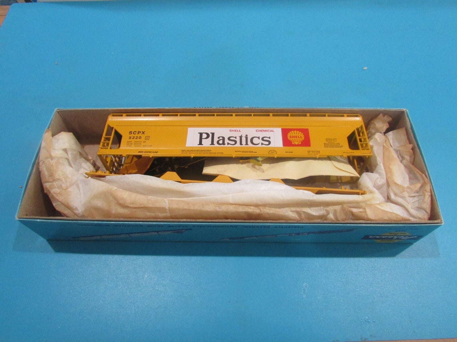 HO Scale Athearn 1910 55ft Center Flow Hopper Plastics Shell Oil Car Lot#2109